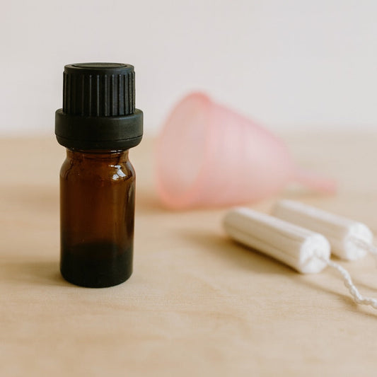 Najlepsze olejki eteryczne dla kobiet – zdrowie, uroda i relaks